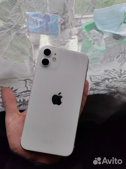 iPhone 11, 64 ГБ