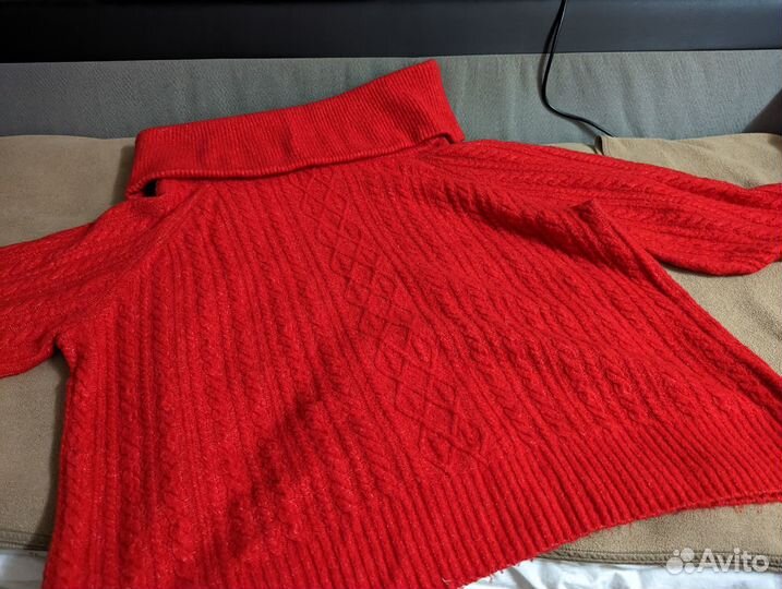 Свитер женский красный 56 размер фирма HM