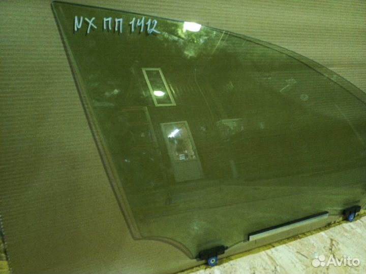 Стекло передней правой двери Lexus NX