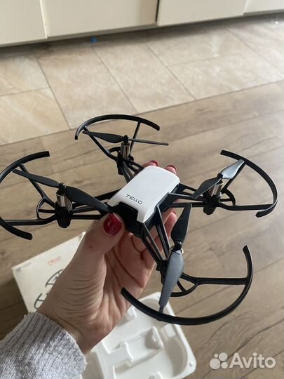 Квадрокоптер dji tello