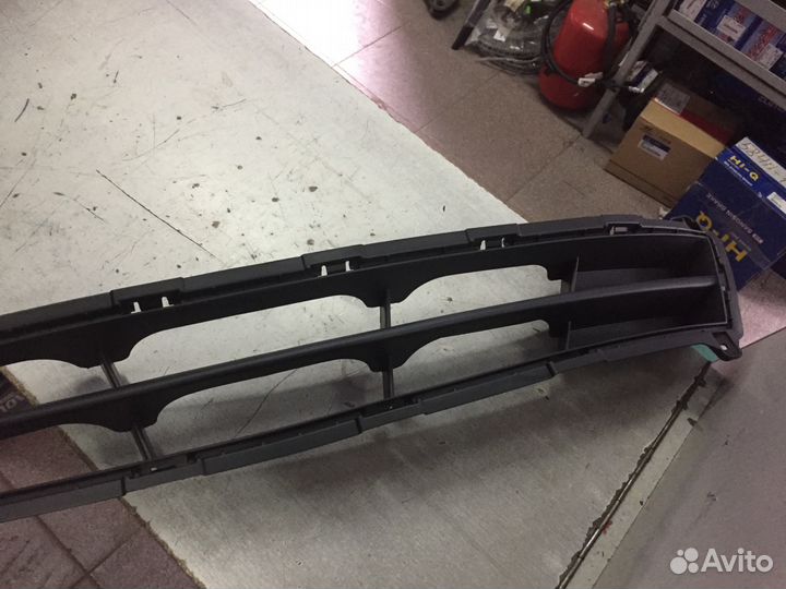 Решетка бампера solaris restaling 86561-4L500