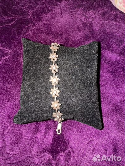 Серебряный браслет с камнями