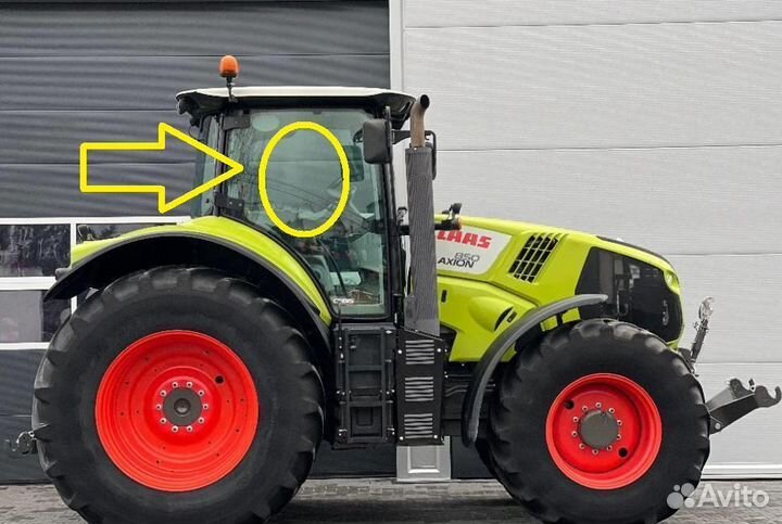 Стекло дверное на трактор Claas Axion 820/850