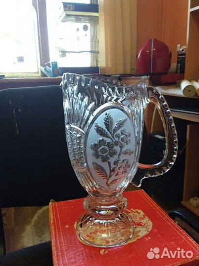 Кувшин, Салатнеца и много других предметов Югослав