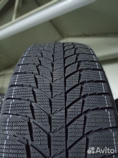 Triangle PL01 245/45 R18 100R