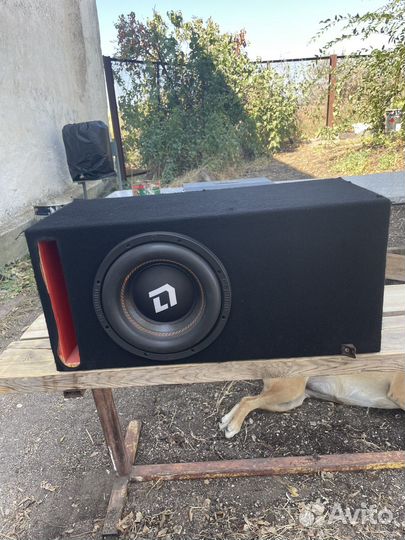 Сабвуфер с уселком