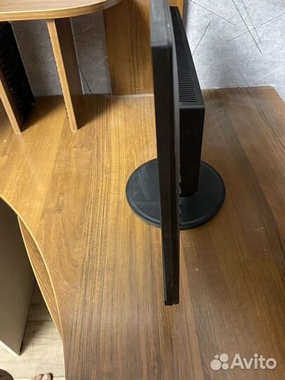 Монитор 24 дюйма