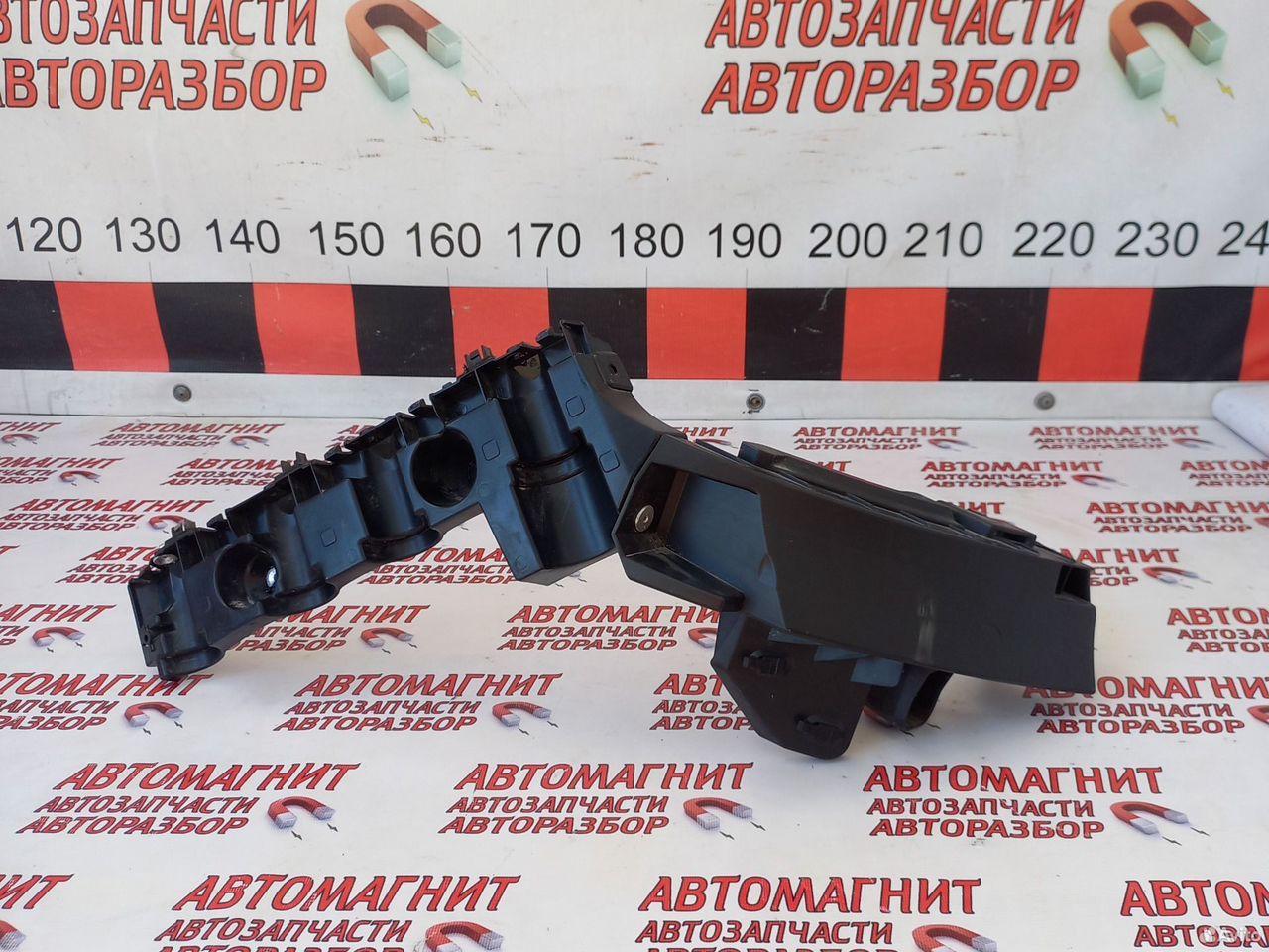 Кронштейн заднего бампера левый Рено Аркана