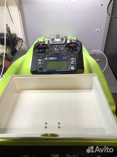 Кораблик для рыбалки