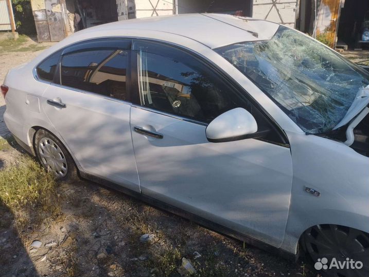 Nissan Almera 1.6 AT, 2014, битый, 122 000 км