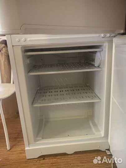 Холодильник бу indesit