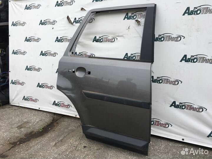 Дверь задняя правая Land Rover Freelander 2
