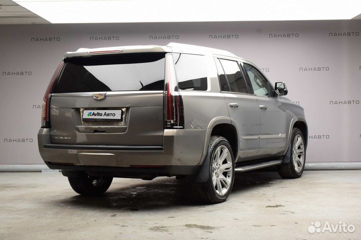 Cadillac Escalade 6.2 AT, 2018, 130 816 км
