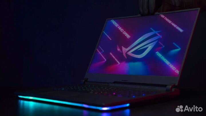 Asus ROG Strix G17 Ryzen 9 7945HX / RTX 4090 4080