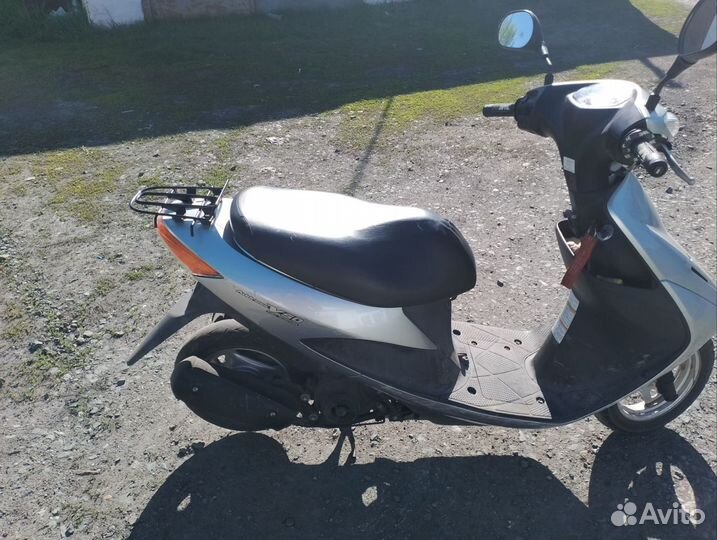 Suzuki address v50