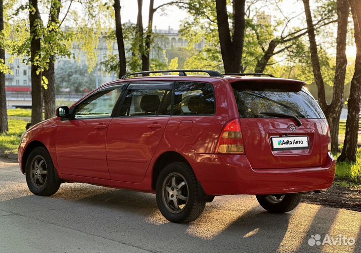 Toyota Corolla Fielder 1.5 AT, 2001, битый, 250 000 км