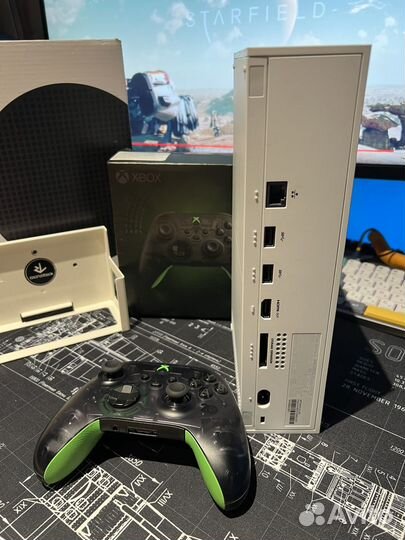 Xbox Series S + anniversary edition gamepad