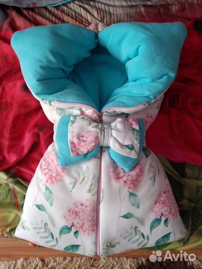 Комплект на выписку для девочки