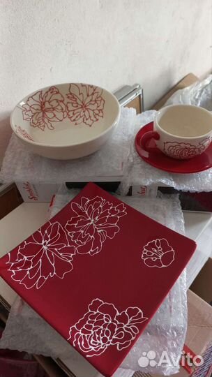 Набор столовой посуды новый