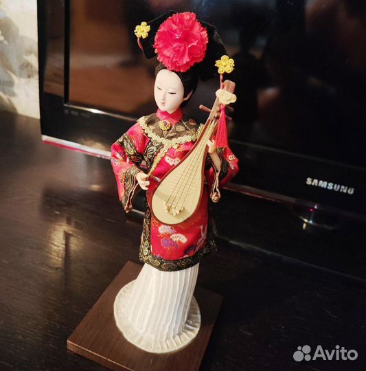 Японская кукла гейша