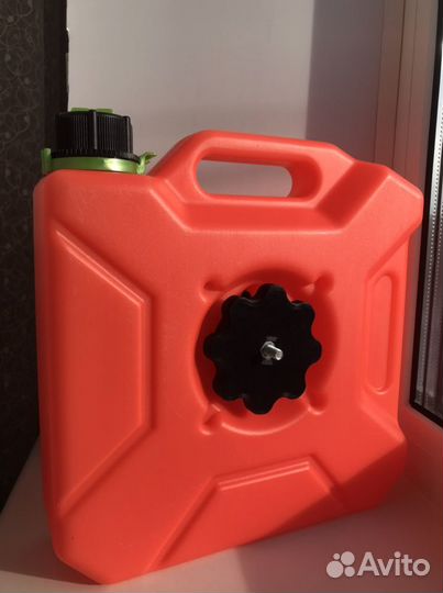 Крепление для экспедиционной канистры