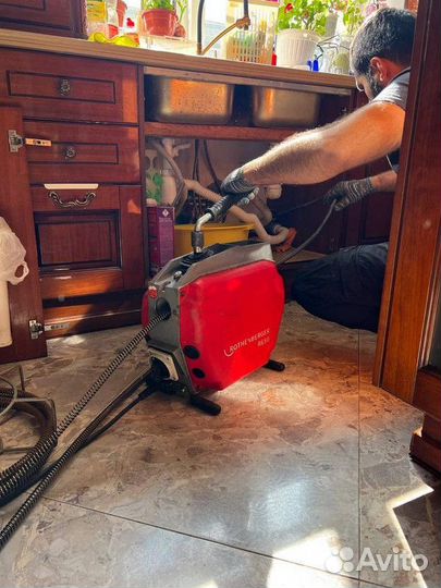 Устранение засоров Прочистка канализаций Частник