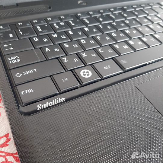 Ноутбук Toshiba в отличном рабочем состоянии