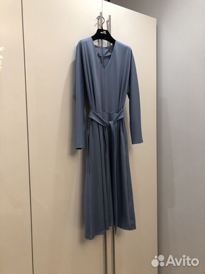 Платье голубое 48 размер новое