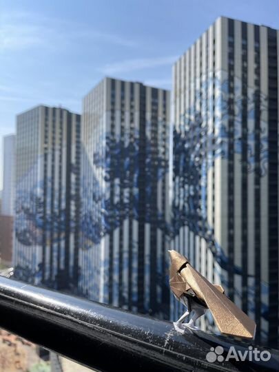 Фигура оригами птичка золотая