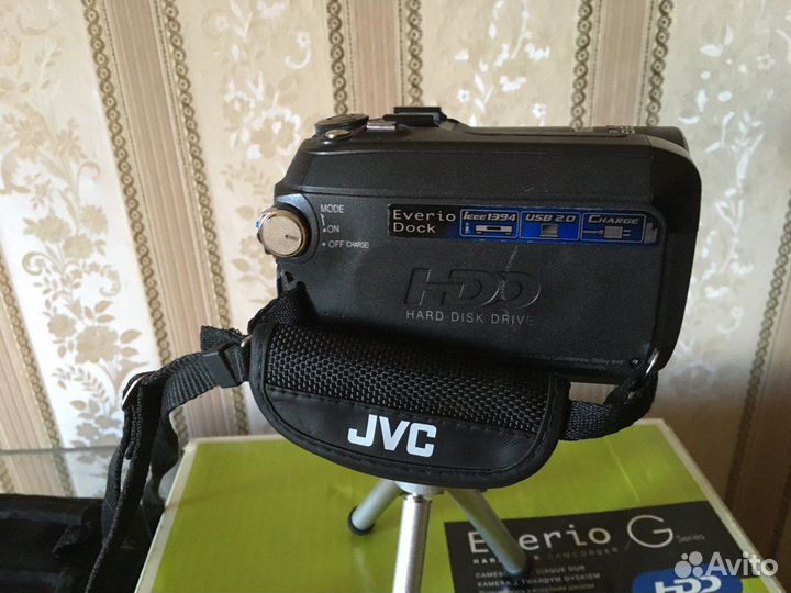 Цифровая видеокамера JVC Everio