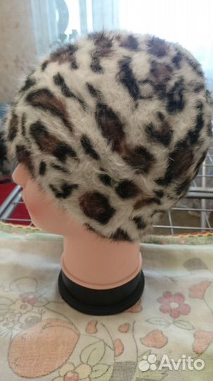 Женские береты, шапки из ангорки (одним лотом)