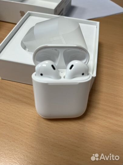 Беспроводные наушники apple airpods