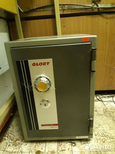 Сейф Glory