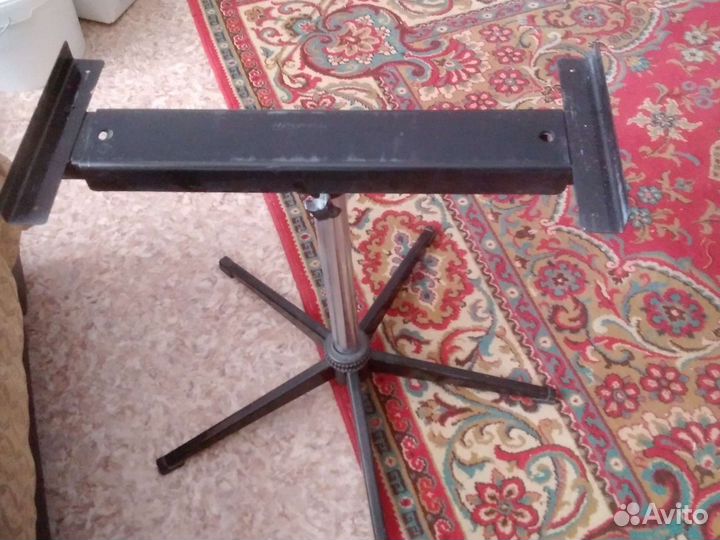 Подставка для телевизора