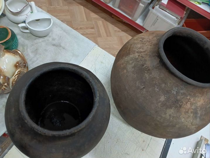 Корчаги,сливочнмки,тарелки,кринки