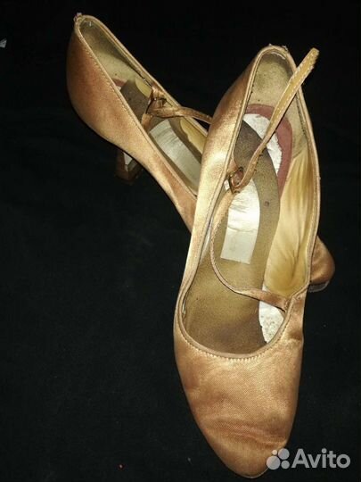 Обувь для бальных танцев