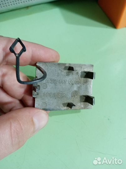 Заглушка буксировочного крюка mercedes