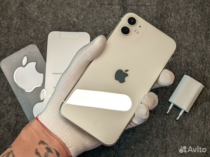 iPhone 11, 64 ГБ