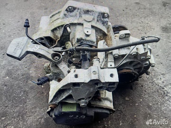 Механическая (МКПП) Volkswagen Golf 2007 JCR