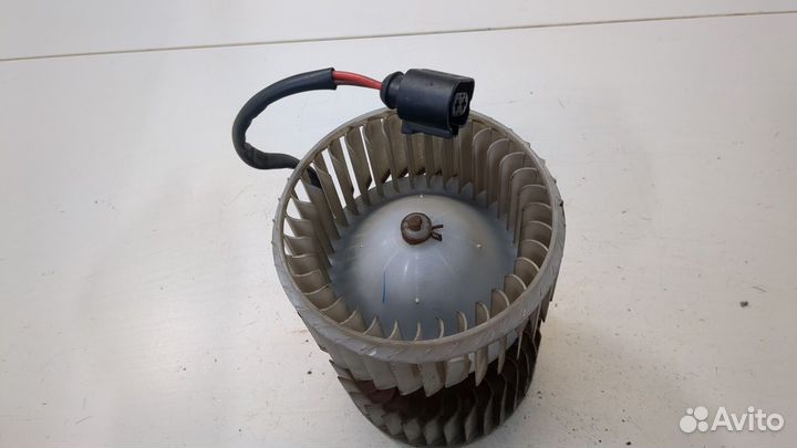 Двигатель отопителя Audi A8 (D3)