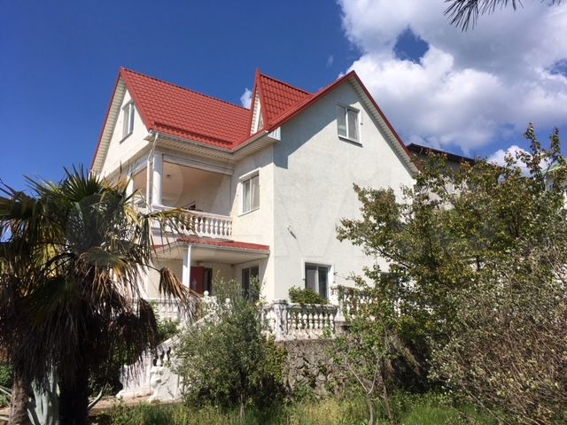 Дом 250 м² на участке 11 сот.