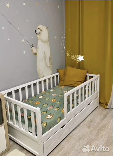 Кровать из массива бука детская