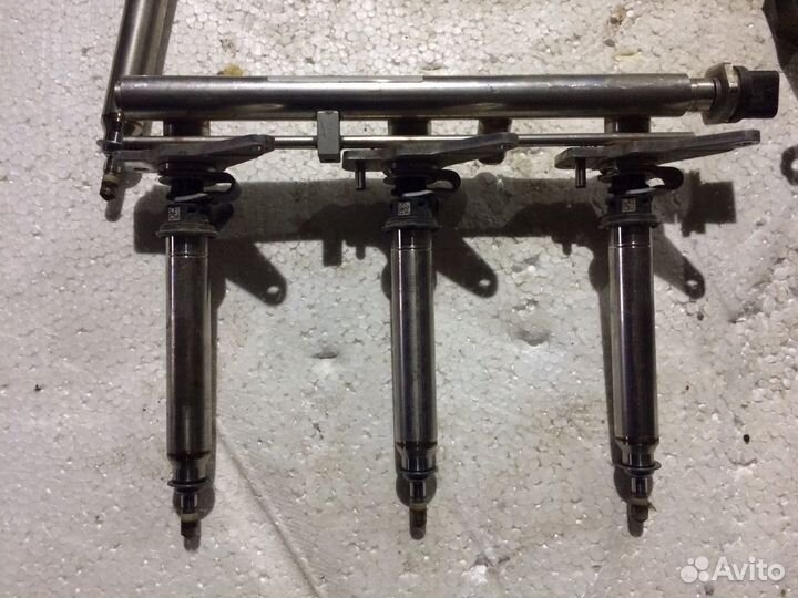 Топливная форсунка Mercedes m276 m278 m152 m270