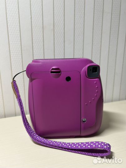 Fujifilm Instax Mini 9 (пленочный фотоаппарат)