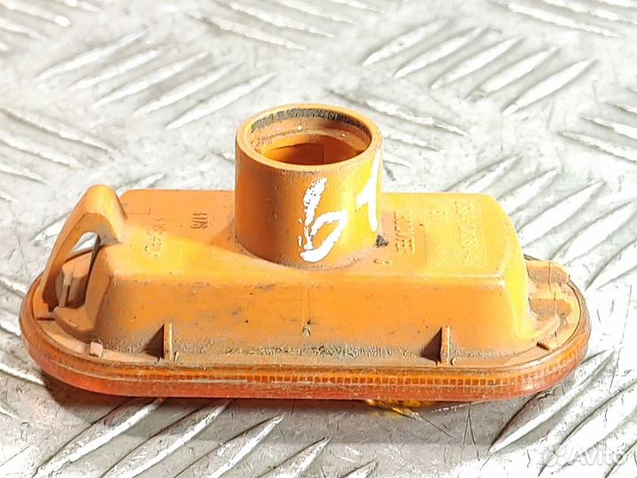 Повторитель в крыло левый Ford Fusion 2002-2012