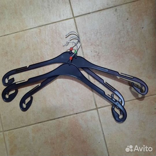 Вешалки плечики