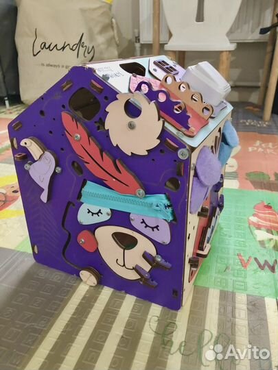 Бизиборд домик со светом 31-25-25см