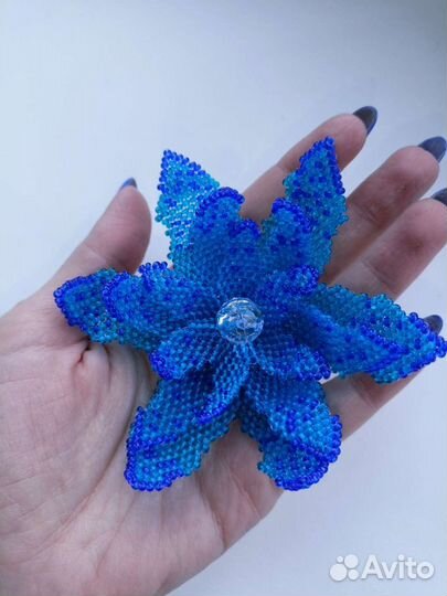 Лилия из бисера
