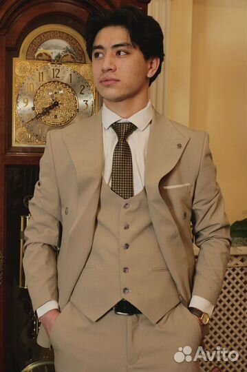 Мужскои костюм двубортныи Песочныи Premium