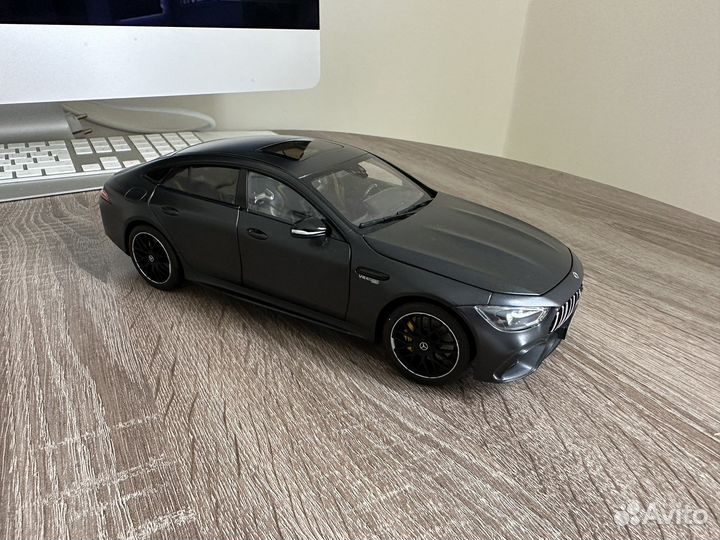 Norev Mercdes-Benz AMG-GT 4door 1:18